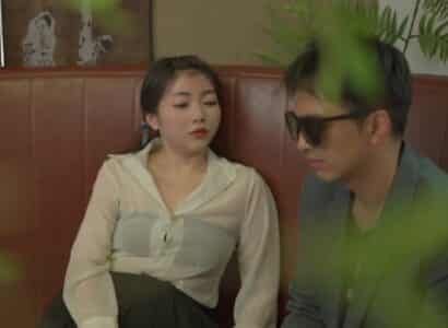 Anh chàng giả mù dụ em họ uống say khướt rồi đụ nát lồn dâm đãng